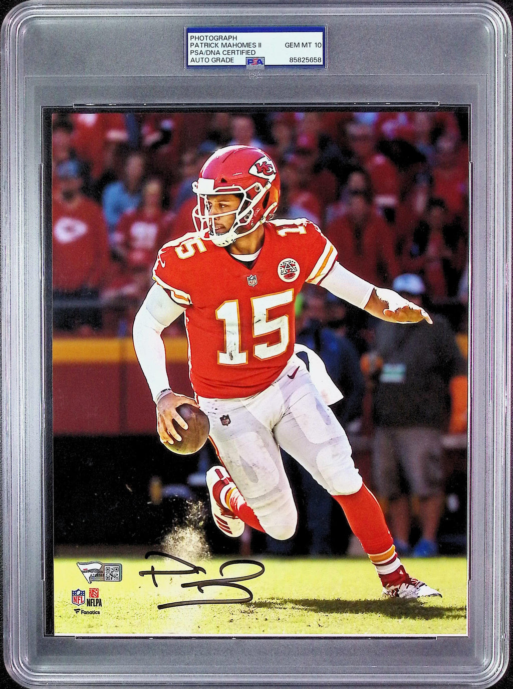 Patrick Mahomes PSA 10 AUTO Autograph FANATICS 8x10 PHOTO Signed PSA/DNA Slabbed